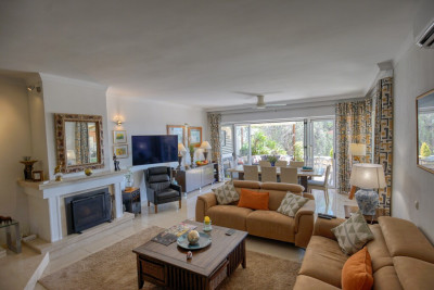 4 Bedroom Townhouse in Nueva Andalucía - Image 4