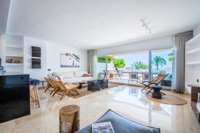 2 Bedroom Middle Floor Apartment in Río Real - Image 5