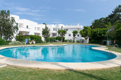 2 Bedroom Middle Floor Apartment in Estepona