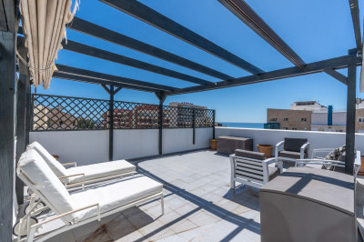 5 Bedroom Penthouse in Marbella - Image 2