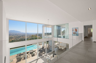 5 Bedroom Detached Villa in La Mairena