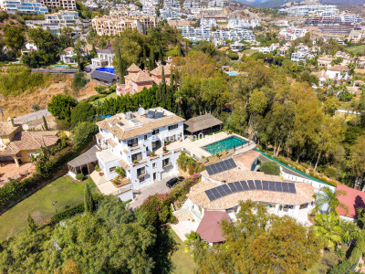 7 Bedroom Detached Villa in Benahavís - Image 3