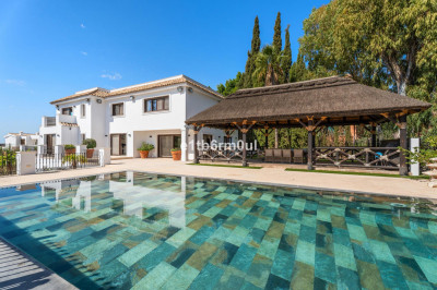 7 Bedroom Detached Villa in Benahavís - Image 5