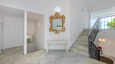 6 Bedroom Detached Villa in Sotogrande Alto - Image 4