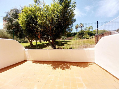 2 Bedroom Ground Floor Apartment in Benalmadena - Image 3