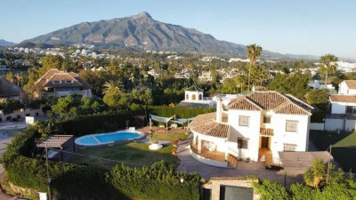 6 Bedroom Detached Villa in Nueva Andalucía