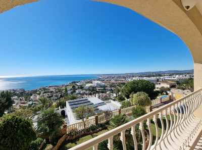 5 Bedroom Detached Villa in Benalmadena - Image 1