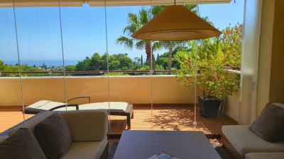 2 Bedroom Middle Floor Apartment in Sierra Blanca - Image 2