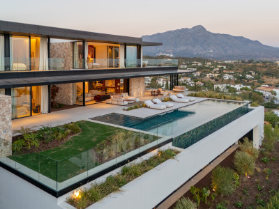 8 Bedroom Detached Villa in Benahavís - Image 4