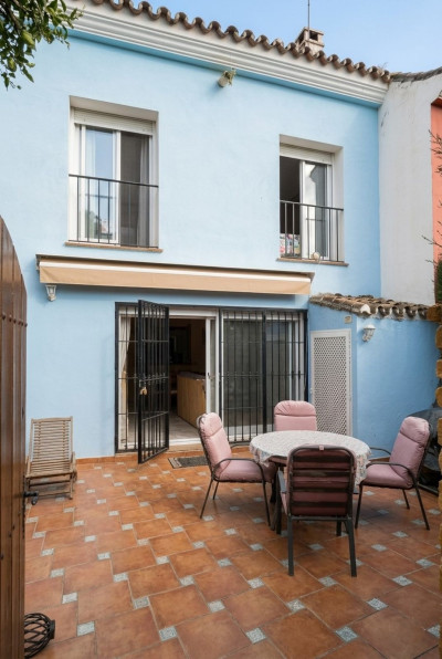 3 Bedroom Townhouse in Marbella - Image 3
