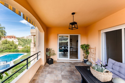 3 Bedroom Middle Floor Apartment in Calahonda - Image 2
