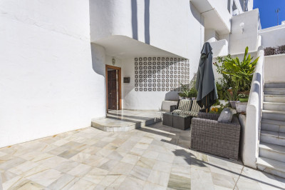 3 Bedroom Ground Floor Apartment in Nueva Andalucía - Image 3