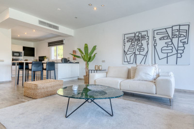3 Bedroom Semi-Detached House in Riviera del Sol - Image 5