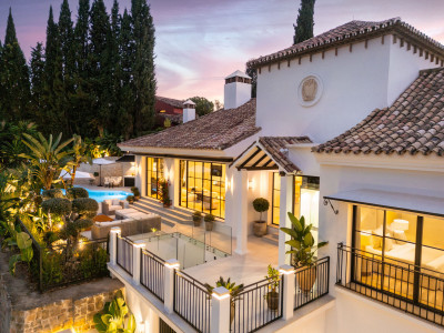 5 Bedroom Detached Villa in Benahavís - Image 2