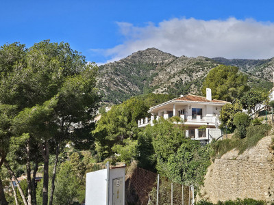 7 Bedroom Detached Villa in Mijas - Image 1