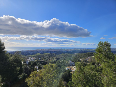 7 Bedroom Detached Villa in Mijas - Image 2