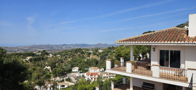 7 Bedroom Detached Villa in Mijas - Image 5