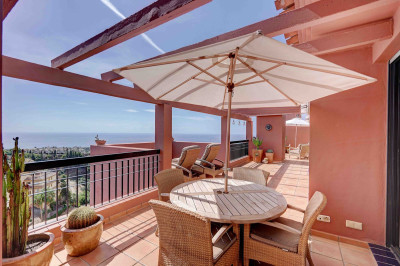 2 Bedroom Penthouse in Calahonda - Image 1