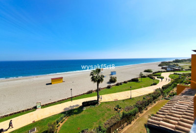 2 Bedroom Middle Floor Apartment in La Duquesa