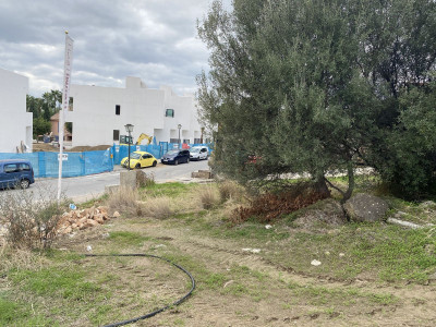 Residential Plot in Nueva Andalucía - Image 2