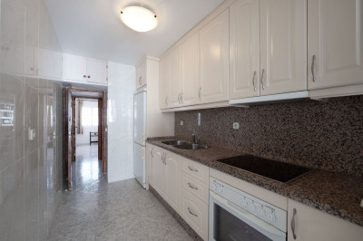 4 Bedroom Townhouse in Nueva Andalucía - Image 4