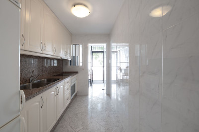 4 Bedroom Townhouse in Nueva Andalucía - Image 5