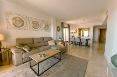 2 Bedroom Middle Floor Apartment in Atalaya - Image 4
