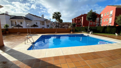 2 Bedroom Middle Floor Apartment in Riviera del Sol - Image 1