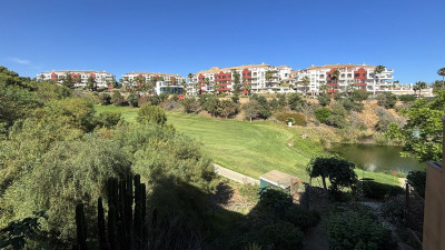 2 Bedroom Middle Floor Apartment in Riviera del Sol - Image 2