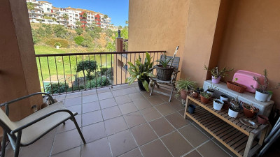 2 Bedroom Middle Floor Apartment in Riviera del Sol - Image 3
