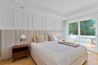 3 Bedroom Semi-Detached House in Marbella - Image 4