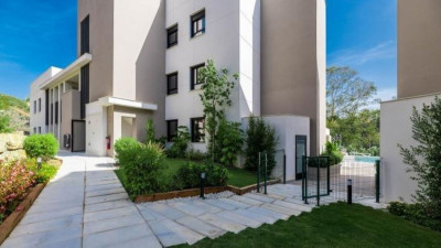 3 Bedroom Ground Floor Apartment in Nueva Andalucía - Image 5