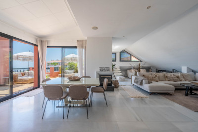 4 Bedroom Penthouse Duplex in Calahonda - Image 5