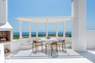 3 Bedroom Penthouse in The Golden Mile - Image 2