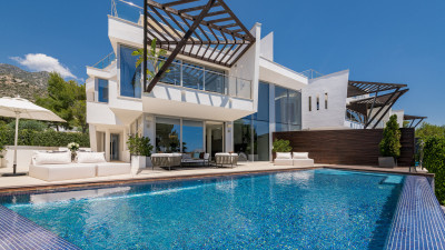 4 Bedroom Semi-Detached House in Sierra Blanca - Image 4
