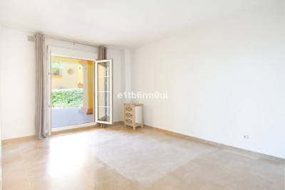 3 Bedroom Ground Floor Apartment in Nueva Andalucía - Image 2