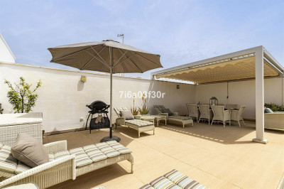 3 Bedroom Penthouse in San Pedro de Alcántara - Image 3