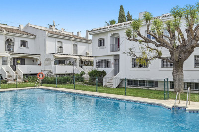 4 Bedroom Townhouse in Nueva Andalucía - Image 3
