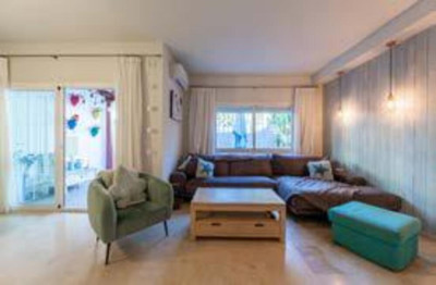 5 Bedroom Townhouse in San Pedro de Alcántara - Image 4