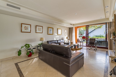 4 Bedroom Semi-Detached House in The Golden Mile - Image 4