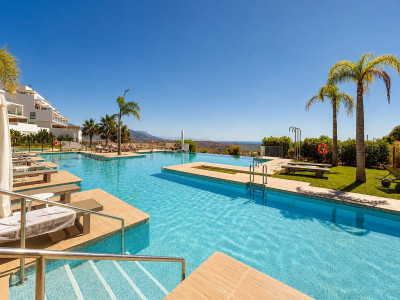3 Bedroom Ground Floor Apartment in Calanova Golf - Image 3