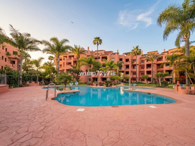 2 Bedroom Ground Floor Apartment in El Rosario