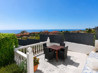 4 Bedroom Detached Villa in Benalmadena Pueblo - Image 3