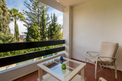 3 Bedroom Middle Floor Apartment in San Pedro de Alcántara - Image 3