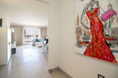 2 Bedroom Ground Floor Apartment in El Paraiso - Image 4