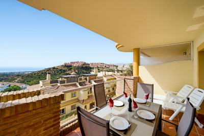 3 Bedroom Ground Floor Apartment in Calahonda - Image 4