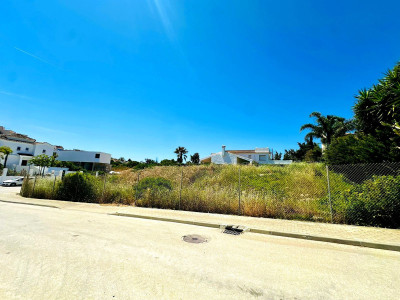 Residential Plot in Casares Playa - Image 1