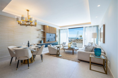 2 Bedroom Middle Floor Apartment in Puerto Banús - Image 1