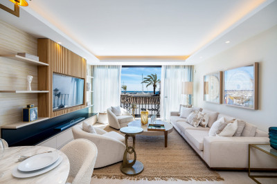 2 Bedroom Middle Floor Apartment in Puerto Banús - Image 3