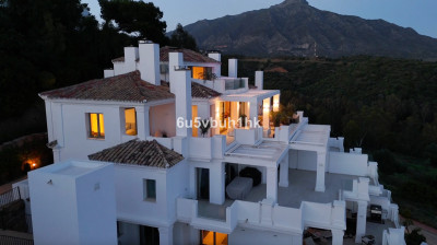 3 Bedroom Penthouse Duplex in Nueva Andalucía - Image 4